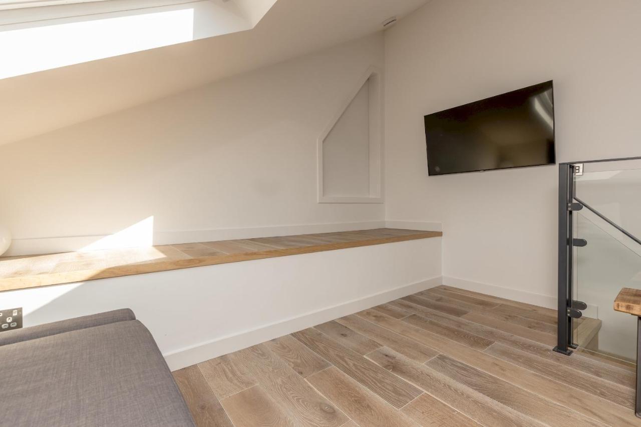 Pass The Keys Stunning 3 Bed Loft Style Apt With Free Parking EDI Eksteriør billede