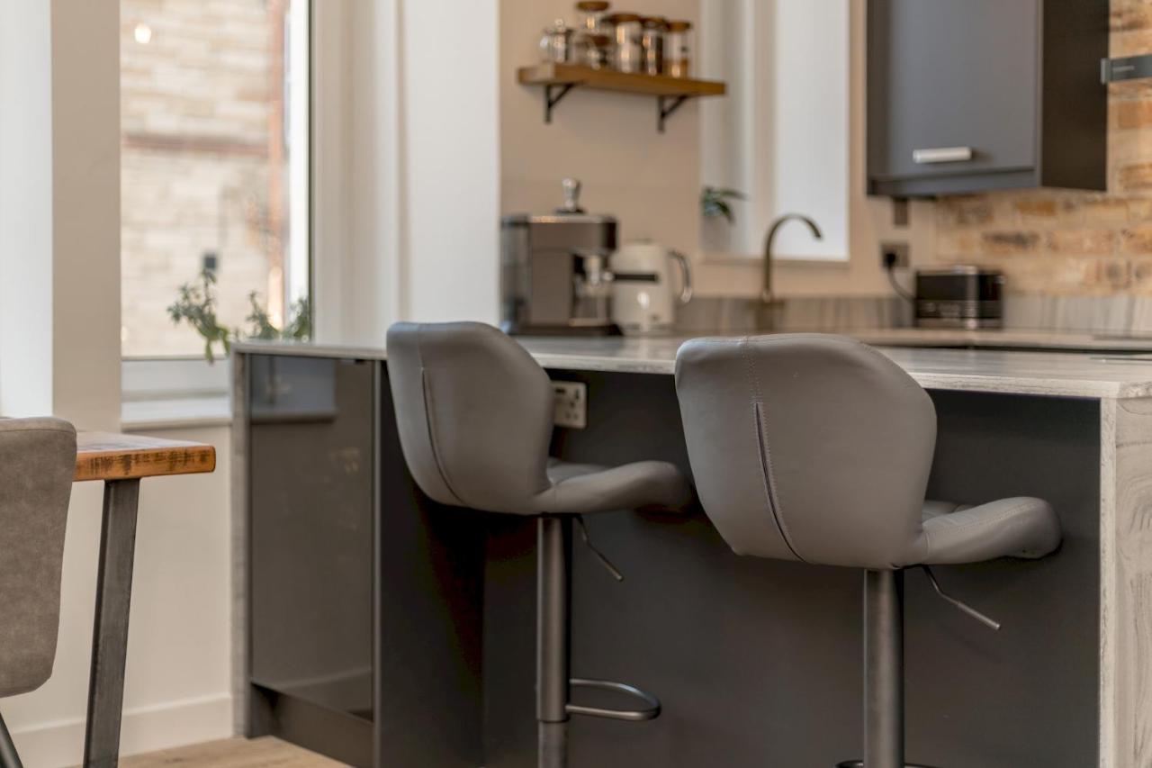 Pass The Keys Stunning 3 Bed Loft Style Apt With Free Parking EDI Eksteriør billede