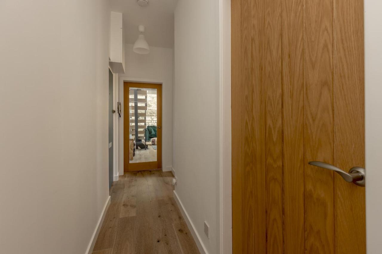Pass The Keys Stunning 3 Bed Loft Style Apt With Free Parking EDI Eksteriør billede