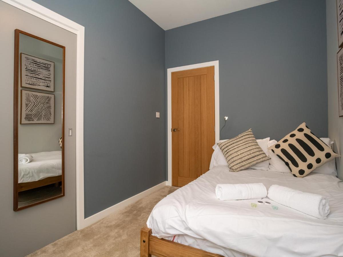 Pass The Keys Stunning 3 Bed Loft Style Apt With Free Parking EDI Eksteriør billede