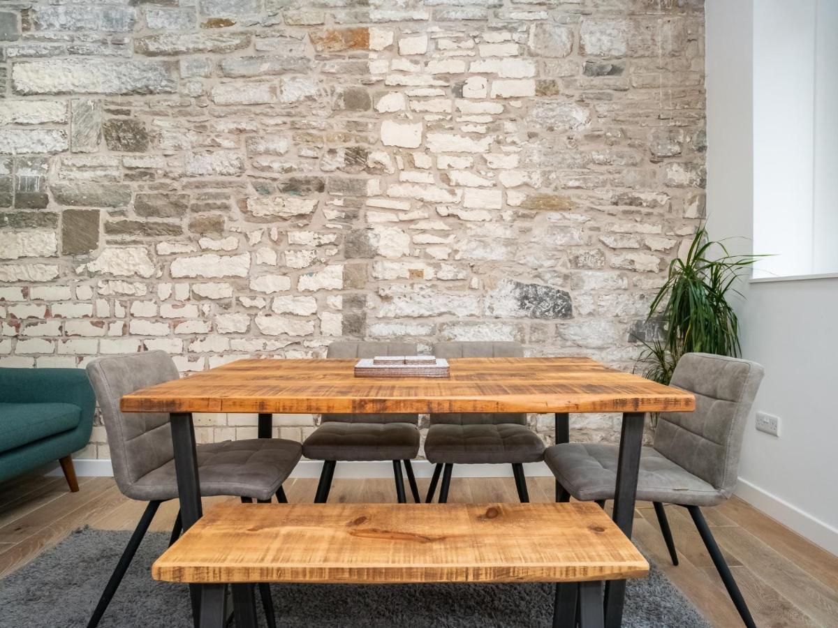 Pass The Keys Stunning 3 Bed Loft Style Apt With Free Parking EDI Eksteriør billede