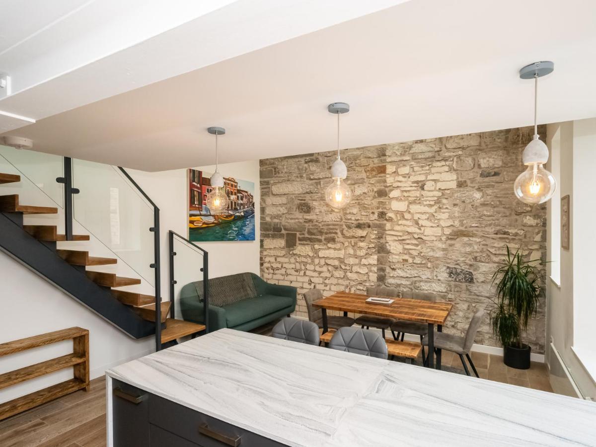 Pass The Keys Stunning 3 Bed Loft Style Apt With Free Parking EDI Eksteriør billede