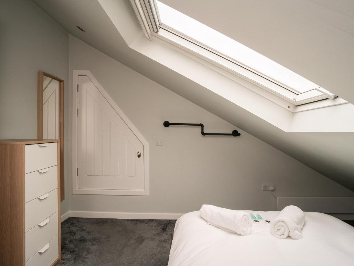 Pass The Keys Stunning 3 Bed Loft Style Apt With Free Parking EDI Eksteriør billede