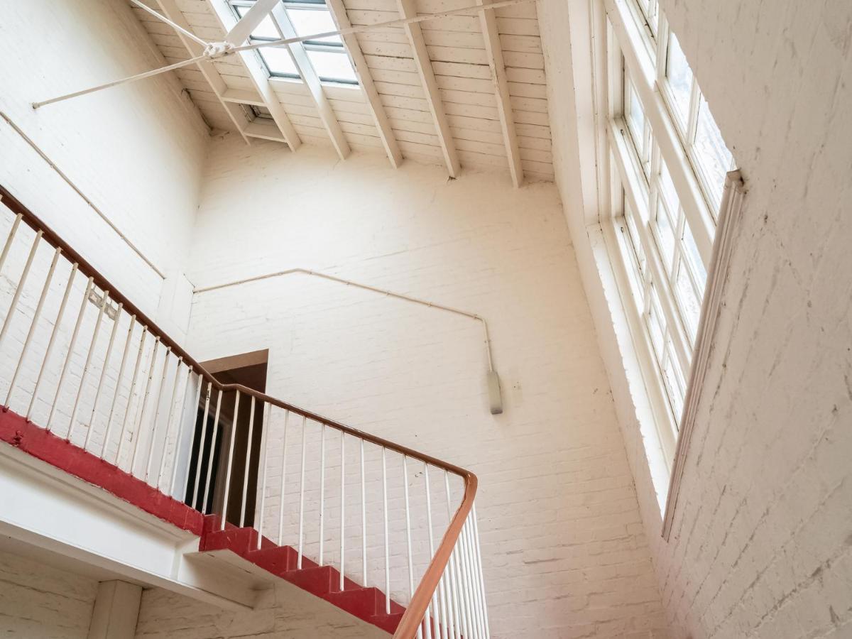 Pass The Keys Stunning 3 Bed Loft Style Apt With Free Parking EDI Eksteriør billede