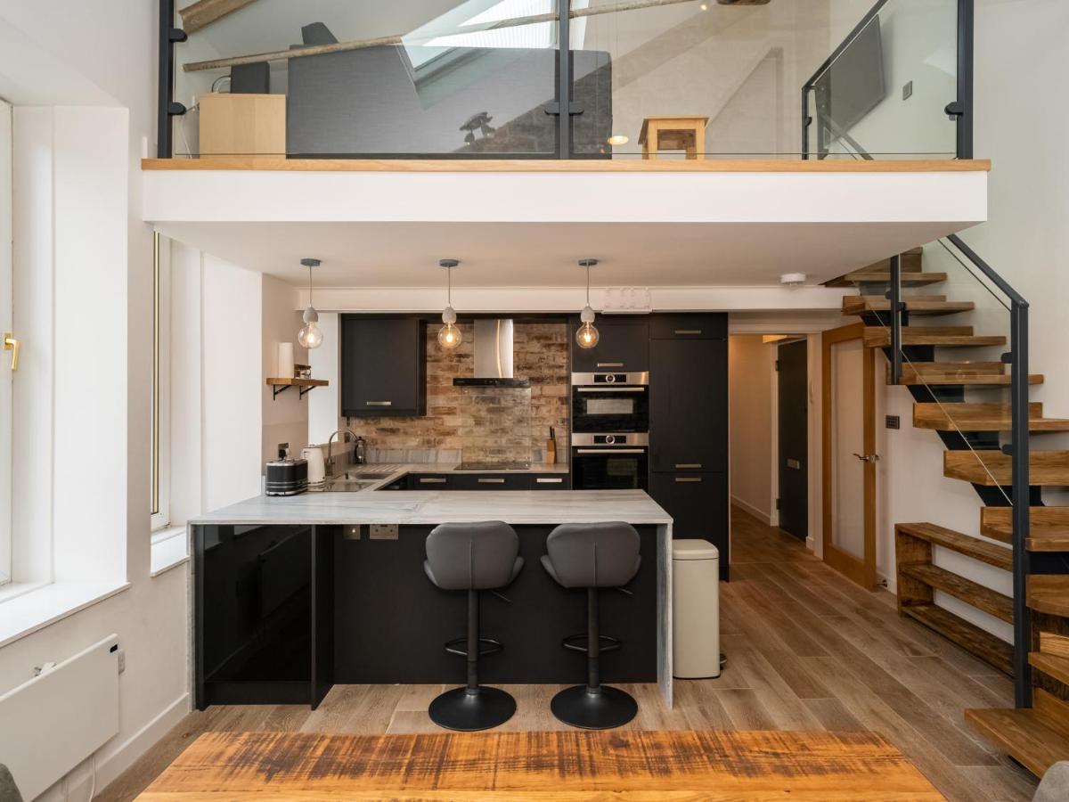 Pass The Keys Stunning 3 Bed Loft Style Apt With Free Parking EDI Eksteriør billede
