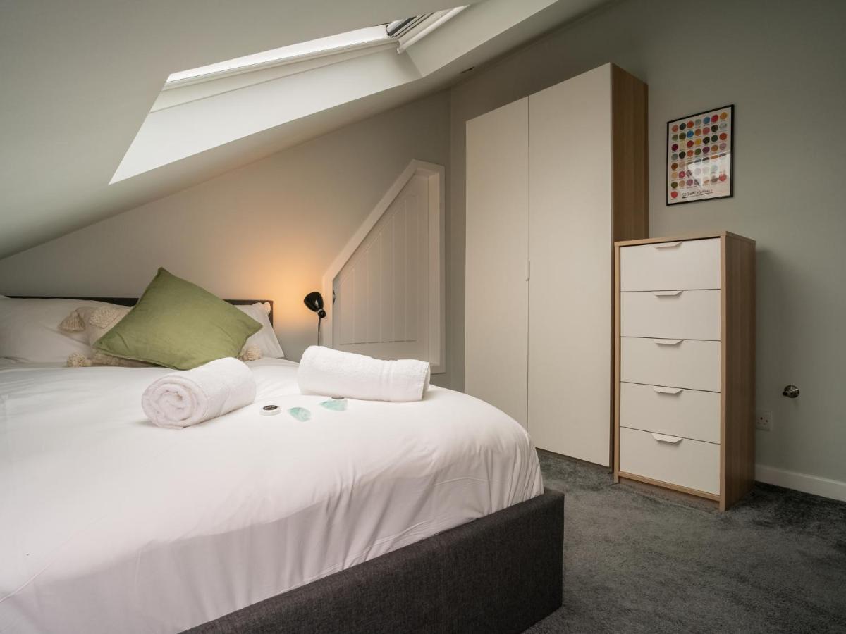 Pass The Keys Stunning 3 Bed Loft Style Apt With Free Parking EDI Eksteriør billede