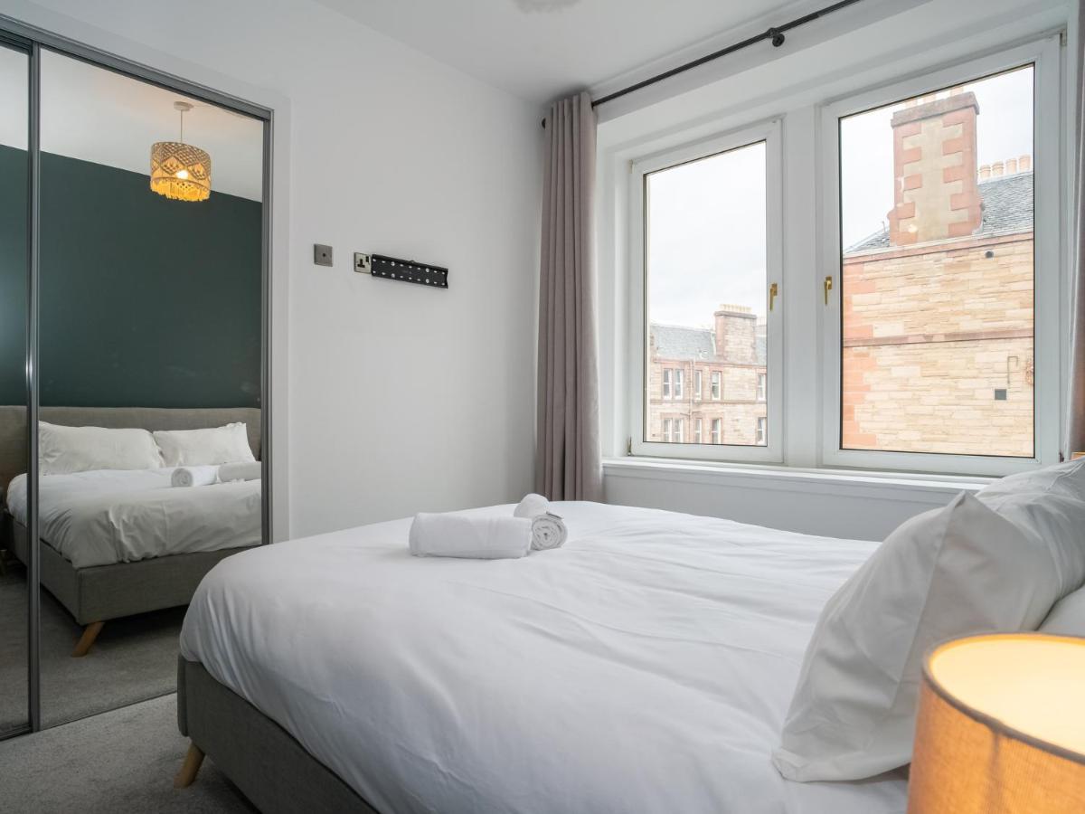 Pass The Keys Stunning 3 Bed Loft Style Apt With Free Parking EDI Eksteriør billede