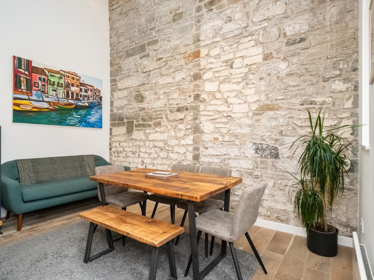 Pass The Keys Stunning 3 Bed Loft Style Apt With Free Parking EDI Eksteriør billede